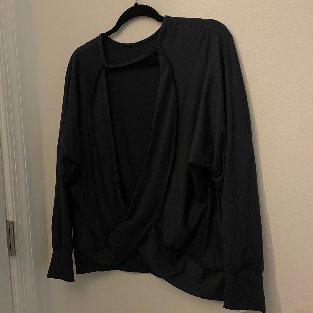 Relax to the Max Long Sleeve (Black) M